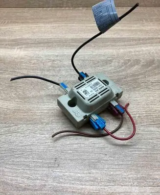 BMW 7 F01 F02 F03 F04 Aerial antenna amplifier 009118265 21367510 WITHPLUG