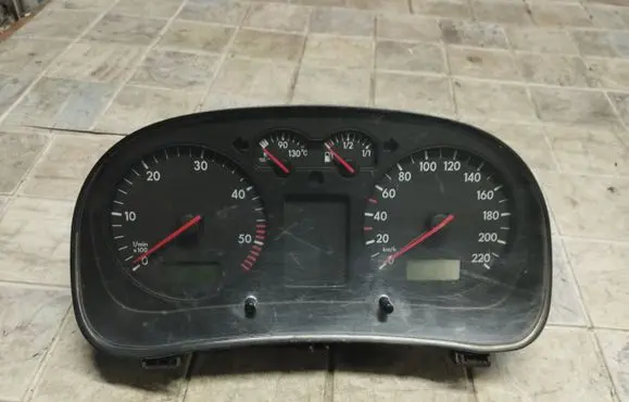 Speedometer (instrument cluster)