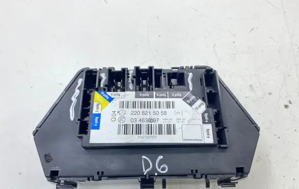 Mercedes-Benz S W220 Door control unit/module 2208215058