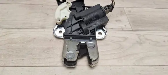 Volkswagen PASSAT B6 Tailgate/trunk/boot lock/catch/latch 4F5827505D 4F5827505