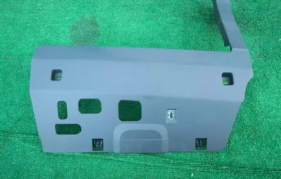Audi Q3 F3 Glove box 83B857035B 0480303