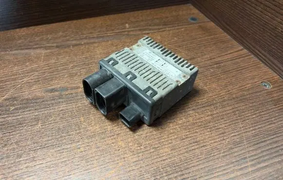 Volkswagen Transporter - Caravelle T5 Coolant fan relay 7H0919506 7H0919506F