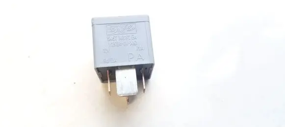 Land Rover Discovery 3 - LR3 Other relay 5m5t14b192ea v23136-j4-x62
