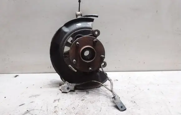 Toyota Avensis T270 Front wheel hub