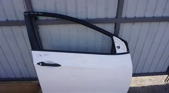 Hyundai i30 Front door 76004A6000