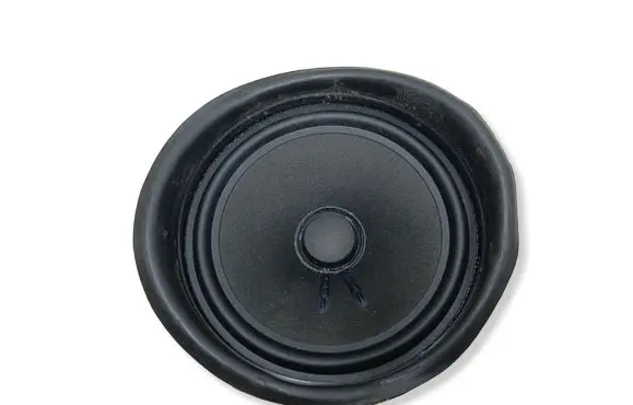 Skoda Octavia Mk3 (5E) Front door speaker 