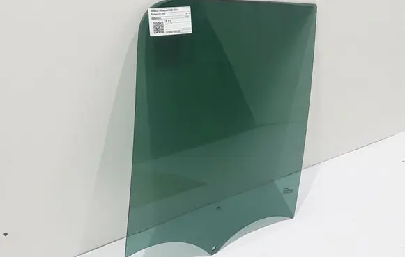 Renault Kangoo II Sliding door window/glass 8200447479