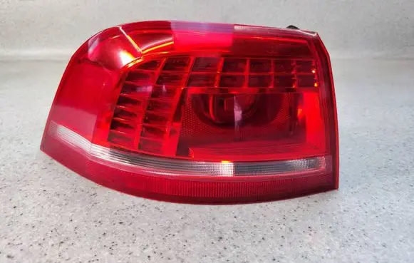 Volkswagen PASSAT B7 Rear/tail lights 3AF945207BAOP1109 3AF945207B