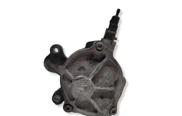 Ford Mondeo MK IV Vacuum pump 