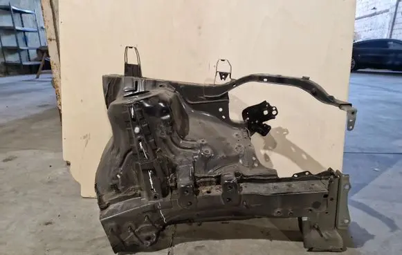 Toyota RAV 4 (XA40) Front quarter panel