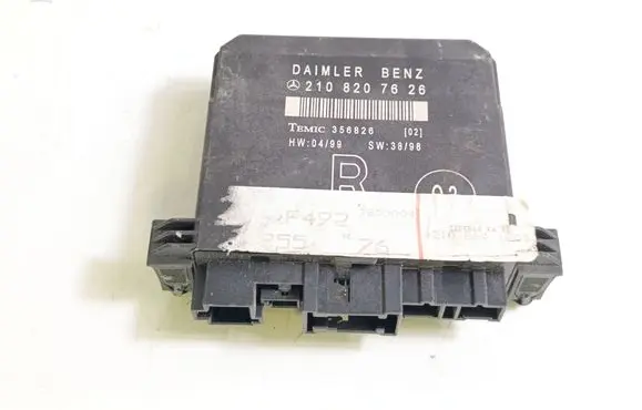 Mercedes-Benz E W210 Door control unit/module 2108207626