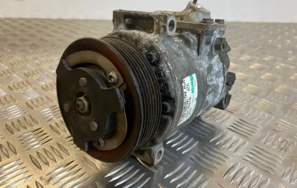 Volkswagen PASSAT B6 Air conditioning (A/C) compressor (pump) 1K0820859F R134A8681P 052729107B4