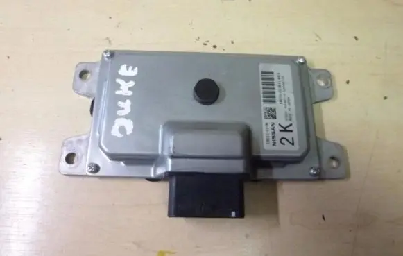 Nissan Juke I F15 Gearbox control unit/module EMU10021NA14418 G812