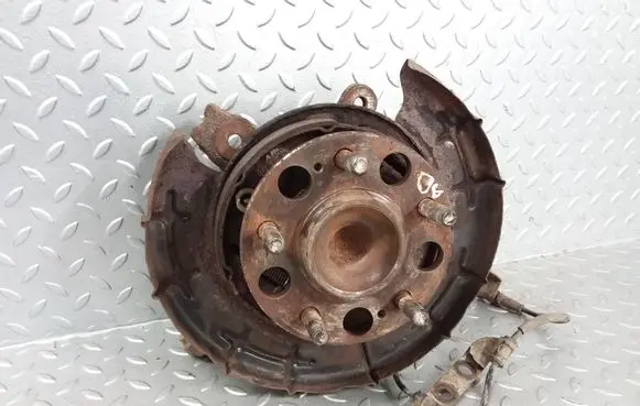 Hyundai i30 Rear wheel hub 582701H000 527302H000