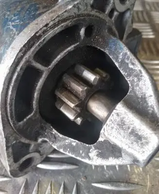 Mazda 929 Starter motor