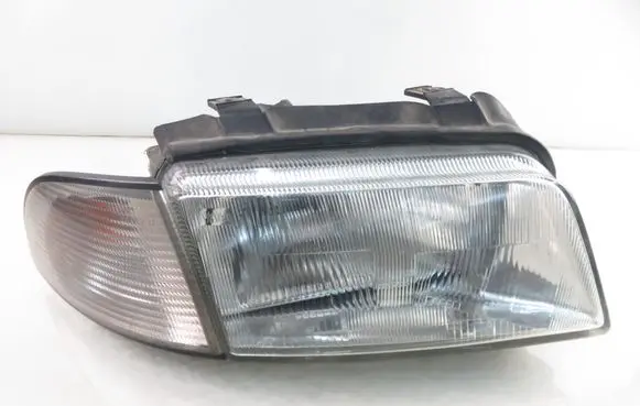 Audi A4 S4 B5 8D Headlight/headlamp 8D0941004A