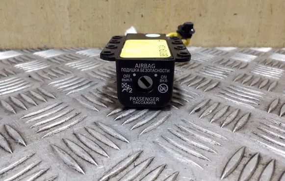 Mitsubishi ASX Passenger airbag on/off switch 8610A124