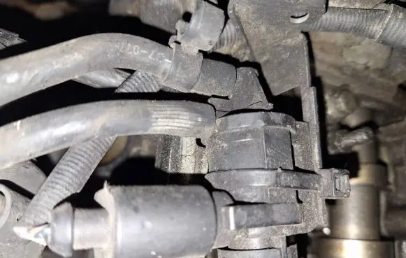 Audi A6 S6 C6 4F Turbo solenoid valve