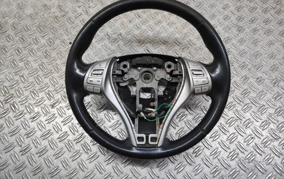 Nissan Qashqai Steering wheel 34154207