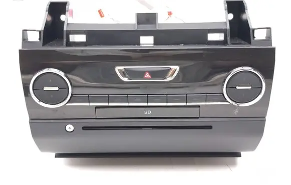 Maserati Ghibli Radio/CD/DVD/GPS head unit 06700329870 04787664AA