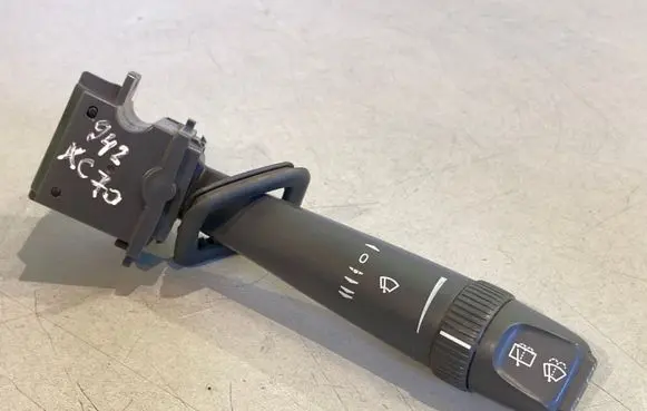 Volvo XC70 Wiper control stalk 9452391