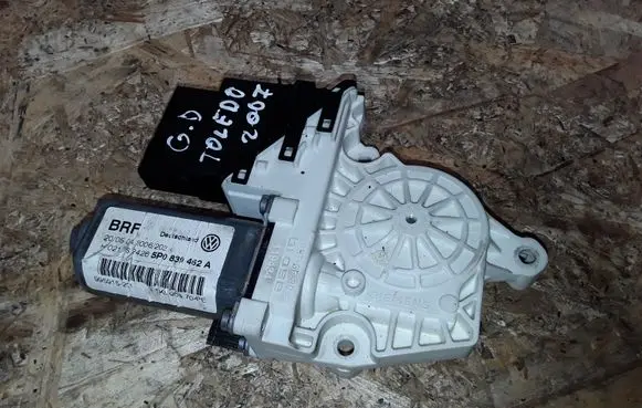 Seat Toledo III (5P) Rear door window regulator motor 5P0839462A