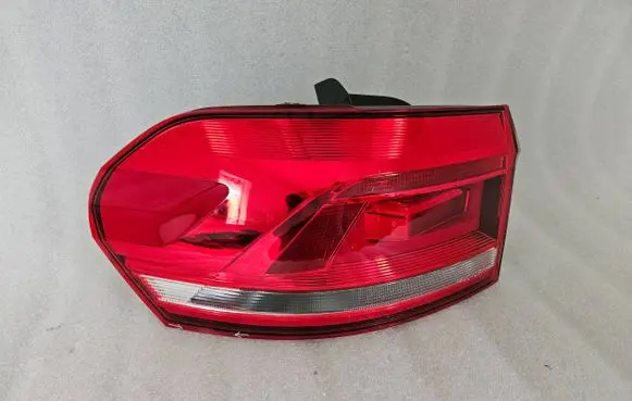 Volkswagen Touran III Rear/tail lights 5TA945095A L90084783
