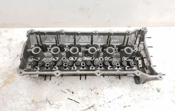 BMW 3 E36 Engine head 1738400
