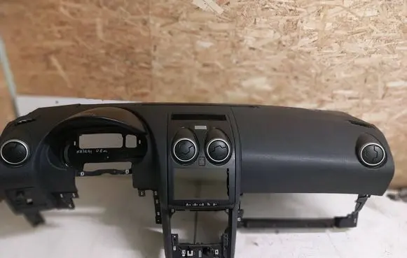 Nissan Qashqai Dashboard 68030JD90A