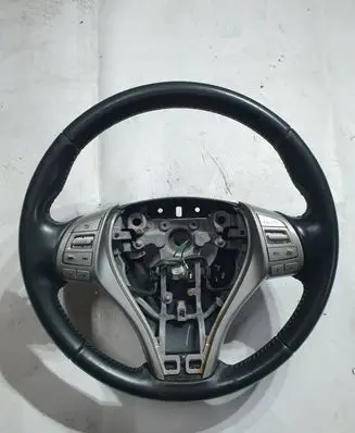 Nissan Qashqai Steering wheel 34210952C 150795551 484304EM1A