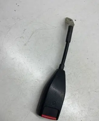 BMW 5 E28 Front seatbelt buckle 7L0979799L 72937020