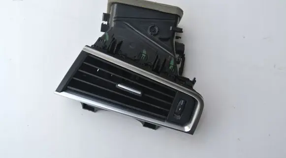 BMW 5 GT F07 Dashboard side air vent grill/cover trim