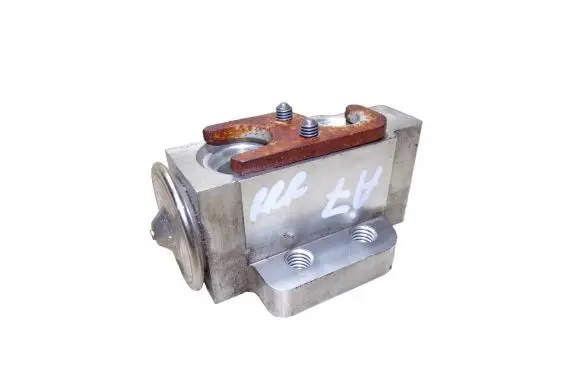 Air conditioning (A/C) expansion valve