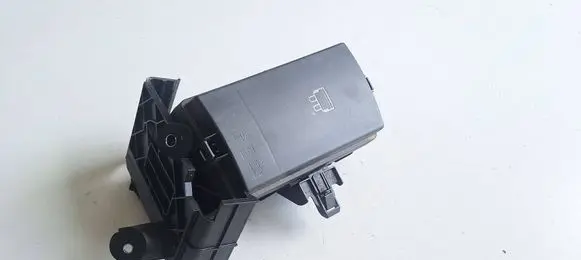 Volkswagen Golf Sportsvan Fuse box set 5Q0907361D