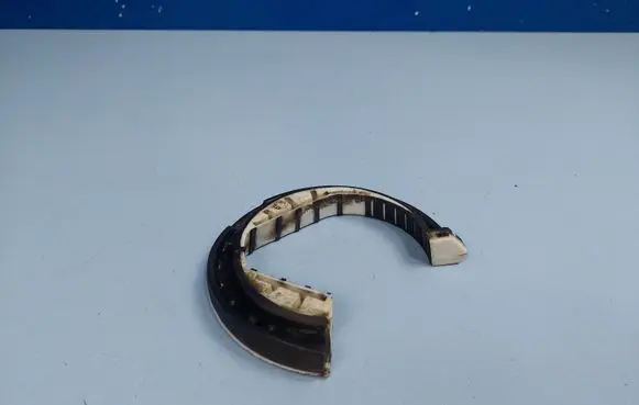Peugeot 2008 II Front coil spring rubber mount 9824468580
