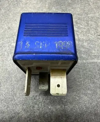 Volkswagen Golf IV Other relay 8A0951253
