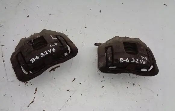Volkswagen PASSAT B6 Front brake caliper