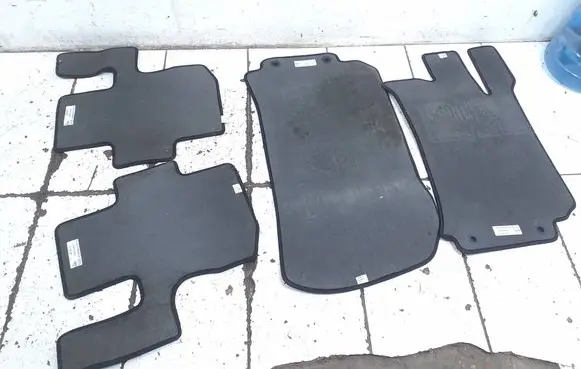 Mercedes-Benz R W251 Car floor mat set A2516809048 A2516809648 A2516809448