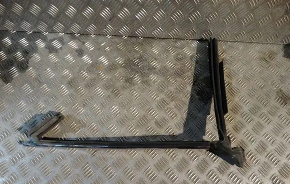 Porsche Cayenne (92A) Fender foam support/seal 