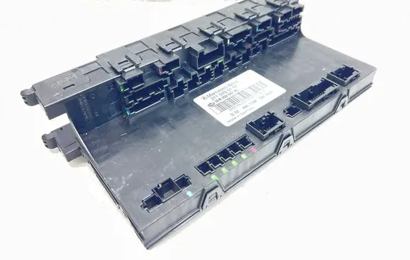 Mercedes-Benz E W211 Fuse module 2115455101 5DK00804745