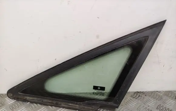 Ford C-MAX II Front triangle window/glass 