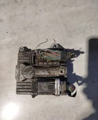Opel Zafira B Engine control unit/module 55353843 5wk91103