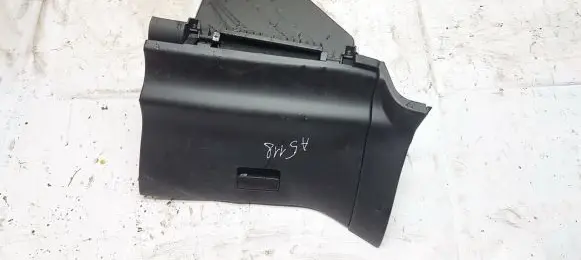 Nissan X-Trail T31 Glove box