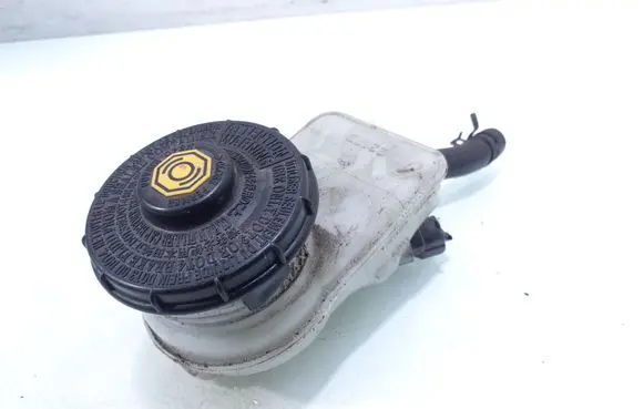 Brake fluid reservoir