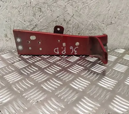 Mazda 6 Fender mounting bracket