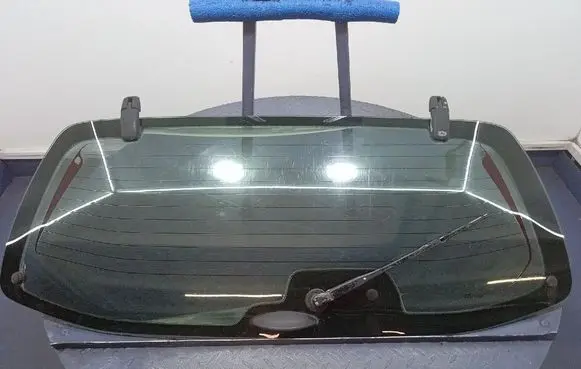 Mazda Tribute Rear windscreen/windshield window 