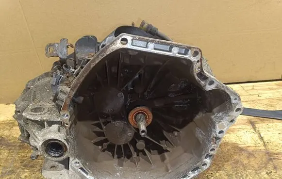 Opel Vivaro Manual 6 speed gearbox PF6040 320108718R C143489