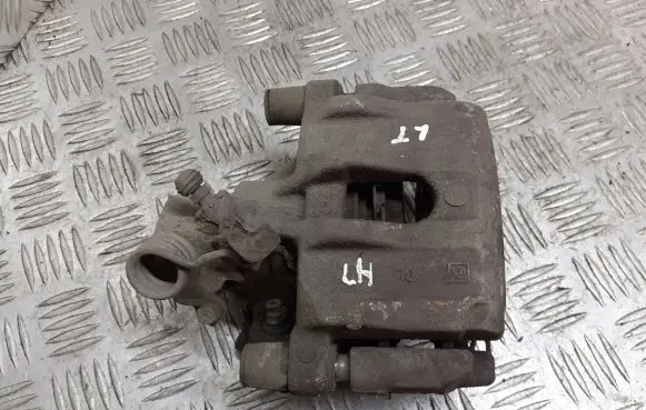 Mazda 3 I Rear brake caliper