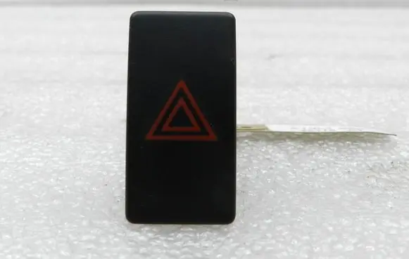 Toyota Avensis T270 Hazard light switch 8433205070