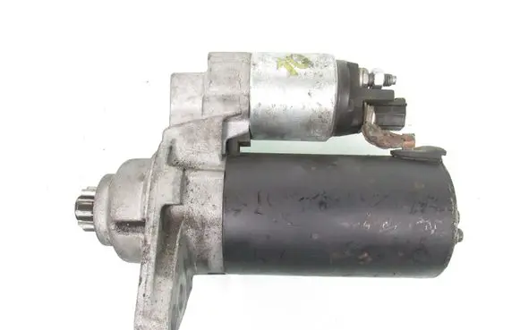 Skoda Fabia Mk1 (6Y) Starter motor 1005831311